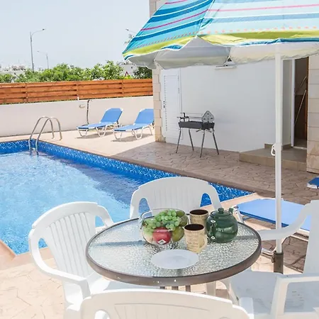 Enjoy A Holiday Of A Lifetime Renting Your Own 5 Star Private In At The Best Rate 1306 Vila *